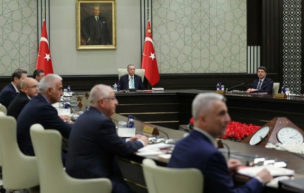 Gençlere cep telefonu ve bilgisayar desteği müjdesi: Başkan Erdoğan Kabine Toplantısı kararlarını açıkladı